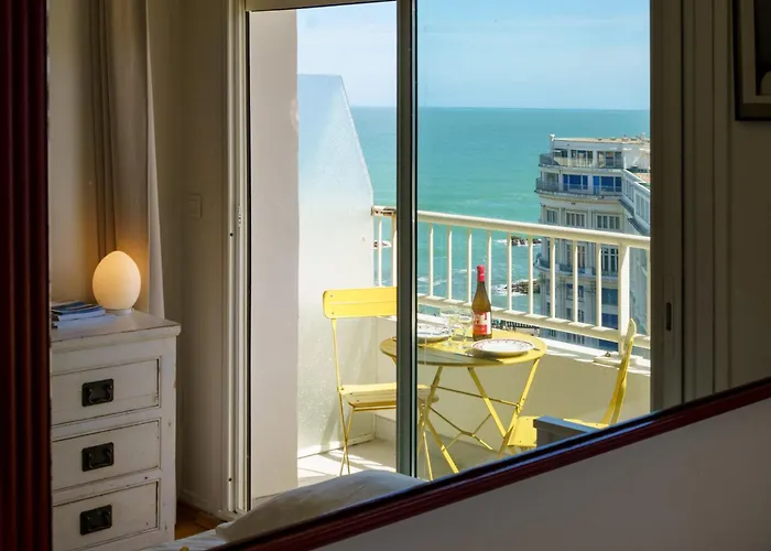 Studio Bellevue Clemenceau By Interhome